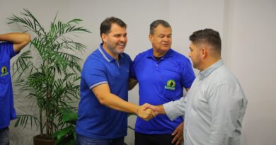Mangaratiba assina contrato com Riocard Mais e inicia implantação de pagamento digital em vans municipais