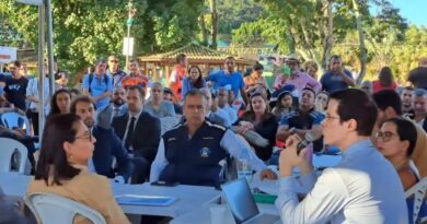 Búzios firma acordo parcial em audiência pública para avançar no ordenamento das praias