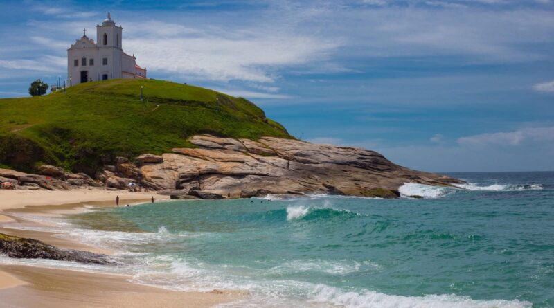 Férias em Saquarema: destino une natureza, esportes e lazer para afastar crianças das telas