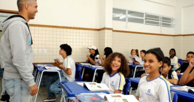 Angra amplia pacote de internet para profissionais da Educação e fortalece ensino digital